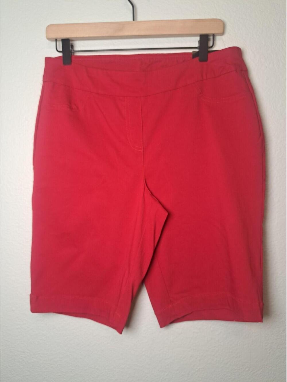 Kim ROGERS  Red Bermuda Shorts Size 10 Super Streach Tommy Pannel